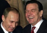 Gerhard Schroeder (right) with Russian President Vladimir Putin (file photo) (CTK)