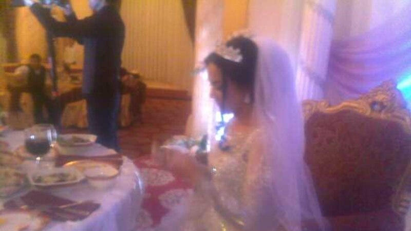 Узбекские власти и имамы выступили против вальса на узбекских свадьбах  