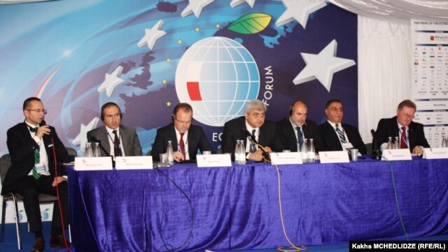 ნიკოლოზ ვაშაკიძე, საქართველოს საგარეო საქმეთა მინისტრის პირველი მოადგილე (ცენტრში)