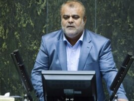 Rostam Qasemi speaks during his confirmation as Iran's new oil minister on August 3.