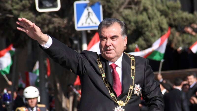 Рахмону присвоен статус «основателя независимого Таджикистана»