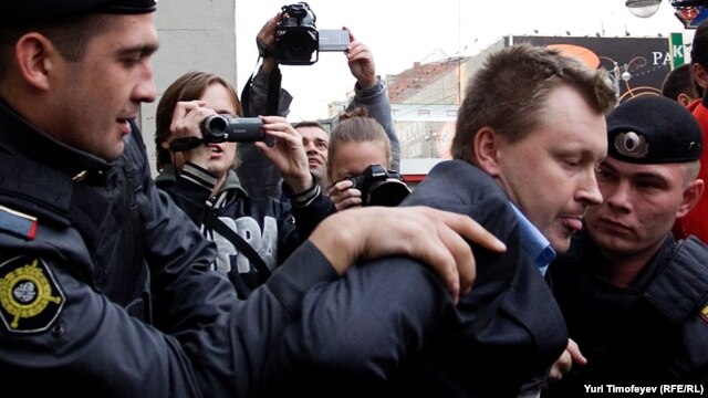 Николай Алексеев не в первый раз задерживается ОМОНом