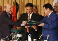 The leaders of Afghanistan, Pakistan, and Turkmenistan (left to right) at the 2002 signing of the TAP-project agreement