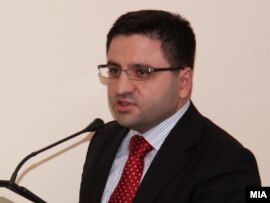 Фатмир Бесими, министер за еконимија