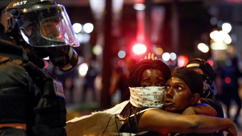 Акция против полицейской жестокости в США переросла в столкновения