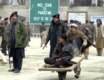 Civilians crossing the border between Pakistan and Afghanistan (TASS)