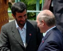 Lukashenka (right) with Iranian President Mahmud Ahmadinejad in Tehran in November 2006 (official site)