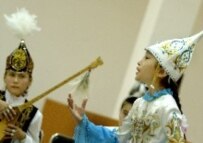 Kyrgyz children singing traditional songs (RFE/RL file photo)