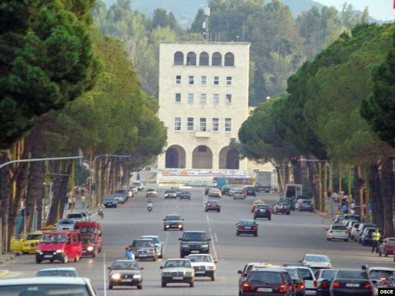 Foto nga Kryeqyteti jon Tirana - Faqe 2 18907D7D-4D6D-4523-9F82-78CE3D5FDF45_mw800_s