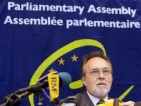 Dick Marty presenting his report in Strasbourg today (AFP)