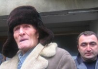 In Gori, refugees from Tskhinvali met with Sanakoyev (RFE/RL)