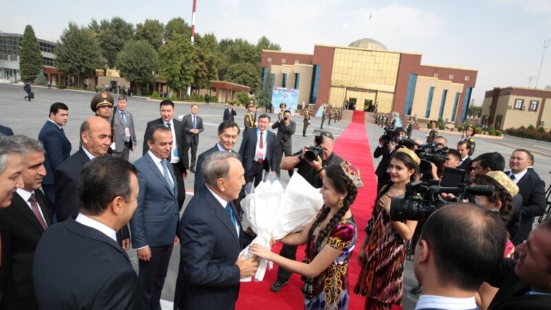 Назарбаев уверен, что последние события в Таджикистане произошли под влиянием извне