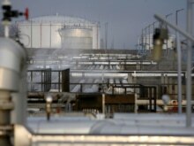 Hungary -- A part of the receiving station of the Druzhba (Friendship) oil pipeline in the country's largest oil refinery in Szazhalombatta, 09Jan2007