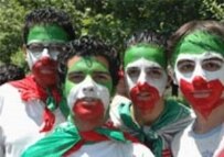 Iranian soccer fans (Fars)