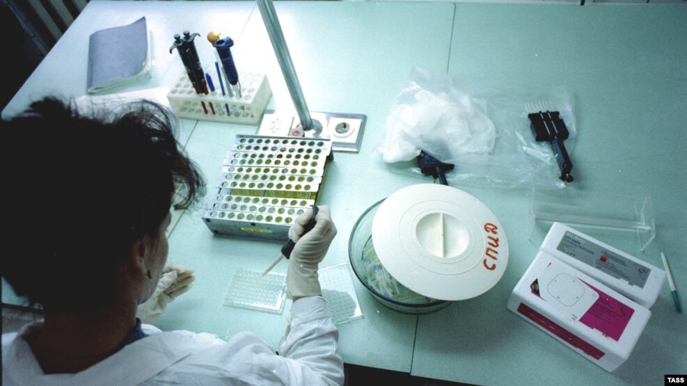 Experts say real HIV figures in Russia might be higher than the official data as not all people infected with the virus seek help from medical institutions (file photo).