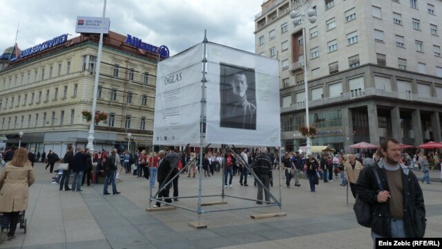 Fotografije pisaca ubijenih na Dotrščini - izložba na zagrebačkom Trgu bana Jelačića