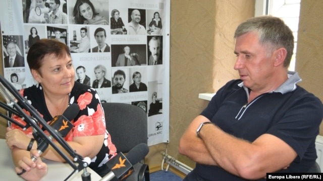 Valentina Ursu, RFE/RL's correspondent in Chisinau, interviews Ion Sturza, former Moldovan prime minister on 21Aug2012