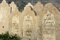 Gravestones of Anfal victims in northern Iraq (epa)