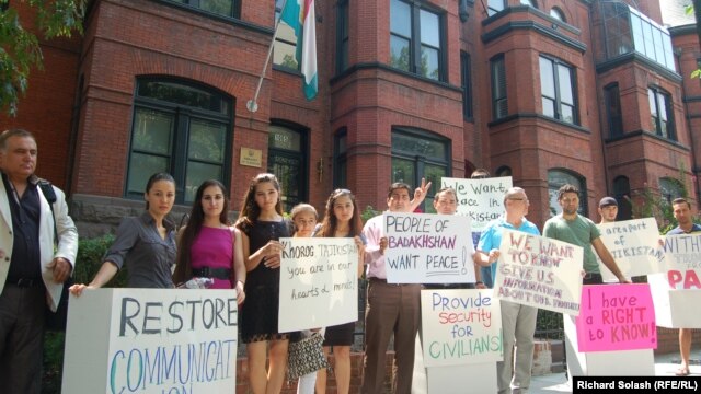 Tajik-Americans demonstrate outside Dushanbe's embassy in Washington, D.C. on July 26.