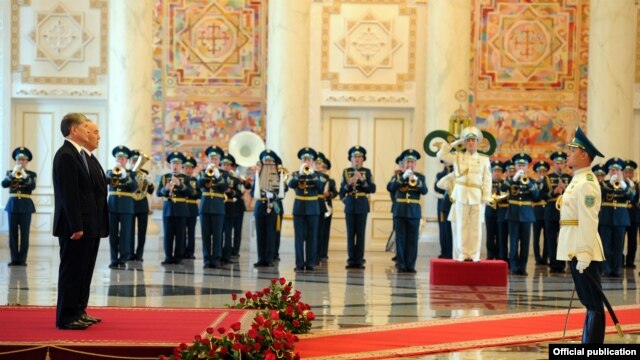 Официальный визит президента КР в Казахстан.