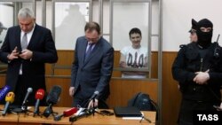 Надежда Савченко сотта тұр. Донецк, 21 наурыз 2016 жыл.