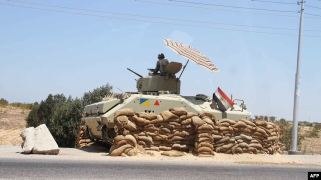 An Egyptian checkpoint close to the border with Israel and the Gaza Strip