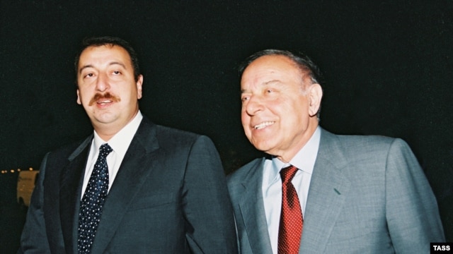 Heydar Aliyev (right) signed a decree on August 4, appointing Ilham Aliyev (left) as prime minister of Azerbaijan, several months before he passed away.