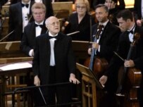 Rostropovich, center, during a performance in Moscow in 2006 (ITAR-TASS)