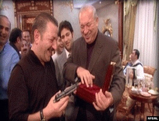 Telman İsmayılov bu yaxınlarda Türkiyədə vətəndaşlıq istəyib