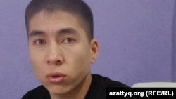 «Заңсыз жұмыстан шығарылдым» деген маңғыстаулық полицей Фархад Әбдухалықов. Ақтау, 27 наурыз 2016 жыл.