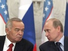 Russia -- President Vladimir Putin (R) meets with his Uzbek counterpart Islam Karimov in Moscow, 06Feb2008