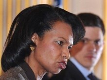 U.K. -- US Secretary of State Condoleezza Rice (L) at a joint press conference with British Foreign Secretary David Miliband in London, 06Feb2008