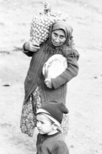 A refugee escaping the conflict in 1989 (Photolur)