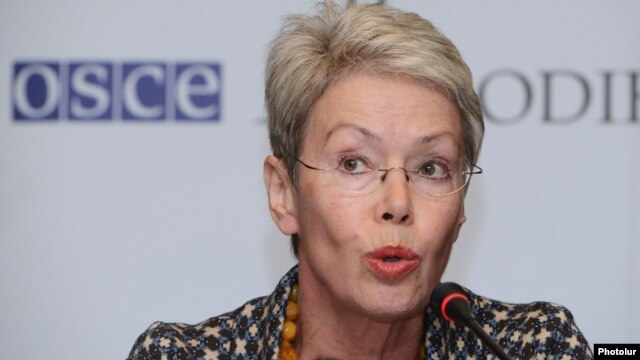 Armenia - Heidi Tagliavini, head of the OSCE observation mission for the February 2013 presidential election, at a press conference in Yerevan, 11Jan2013.