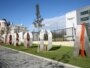 Spomenik sa rječju "Liberty" (Sloboda), ispred sjedišta Radija Slobodna Evropa u Pragu