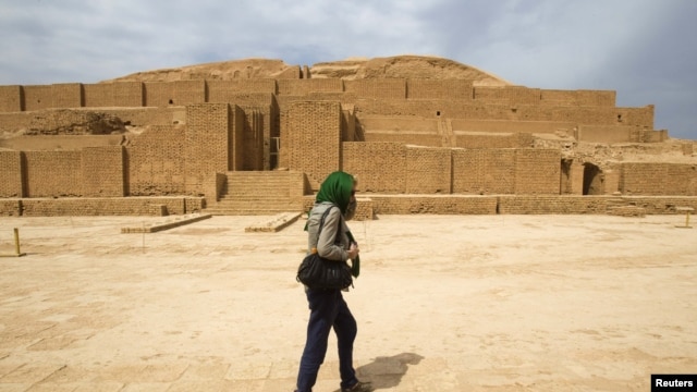 نمایی از محل گردشگری چغاززنبیل در نزدیکی شوش در استان خوزستان