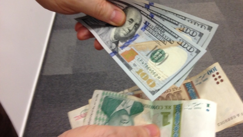 В Таджикистане завели дела за «операции с валютой»