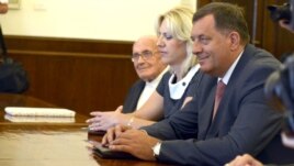 Milorad Dodik na sastanku sa Tomislavom Nikolićem, Beograd, 8. avgust 2012.