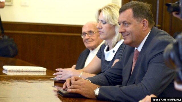 Milorad Dodik na sastanku sa Tomislavom Nikolićem, Beograd, 8. avgust 2012.