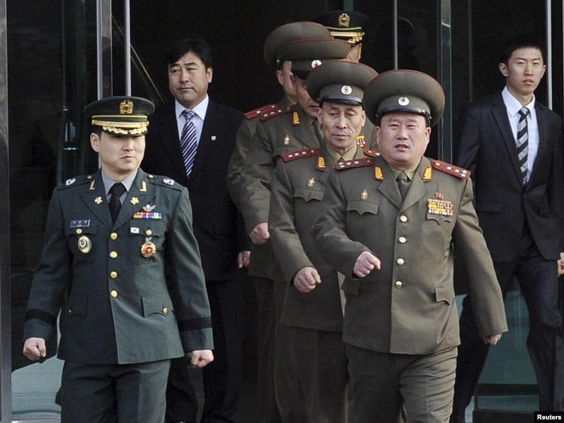 north korean army parade. South-North Korea Military