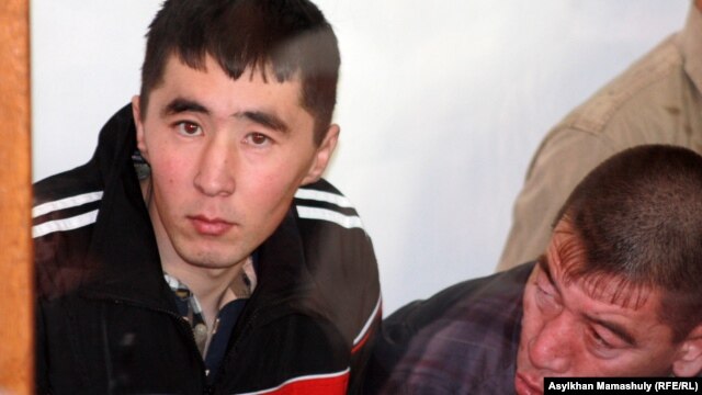 Шетпе оқиғасы бойынша айыпталушылар. Ақтау, 17 сәуір 2012 жыл.