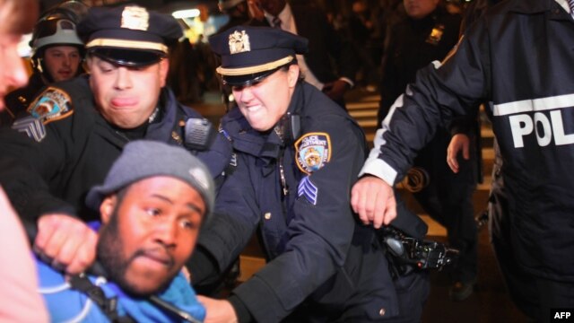 The official Minsk report slams U.S. authorities for apparently forcefully dispersing a number of peaceful protests, including a rally by the Occupy Wall Street movement in Oakland in 2012. (file photo)