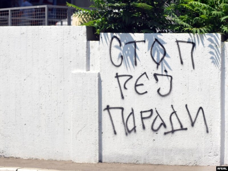 Болесном се није смејати, нити га је лепо малтретирати Болесном се није смејати, нити га је лепо малтретирати