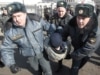 Activists Oppose Russian Police Law
