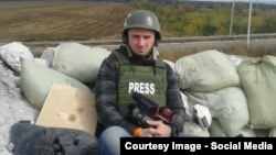 Ukraine--RFE/RL Ukrainian Service Correspondent Levko Stek near Debalcevo, eastern Ukraine. September, 2014.
