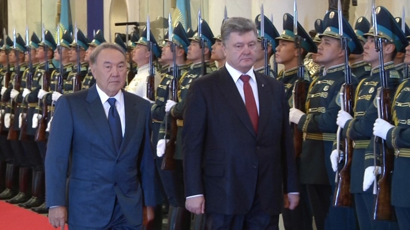Переговоры Порошенко и Назарбаева прошли на русском языке