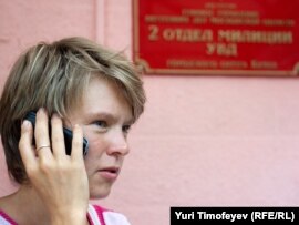 "It was totally obvious that it was simply a backroom deal," says Yevgenia Chirikova, shown here outside the Khimki police station after being detained on July 23.