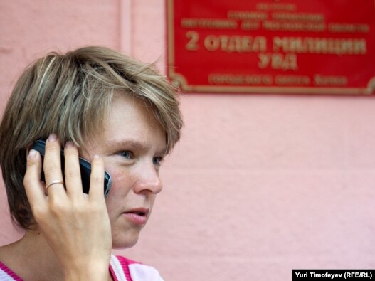 'It was totally obvious that it was simply a backroom deal,' says Yevgenia Chirikova, shown here outside the Khimki police station after being detained on July 23.