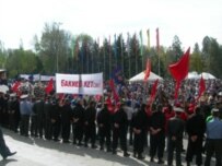 Demonstrations in Bishkek on April 16 (RFE/RL)