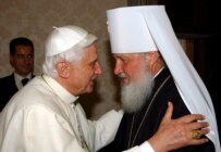 Russian Orthodox Metropolitan Kiril (right) met with Pope Benedict at the Vativan in May (epa)
